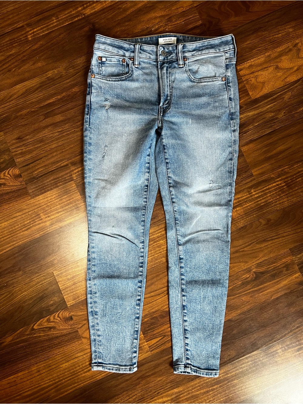 Light Wash Women’s American Eagle Jeans - Classic Slim Fit